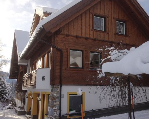 penthouse exterior view, winter